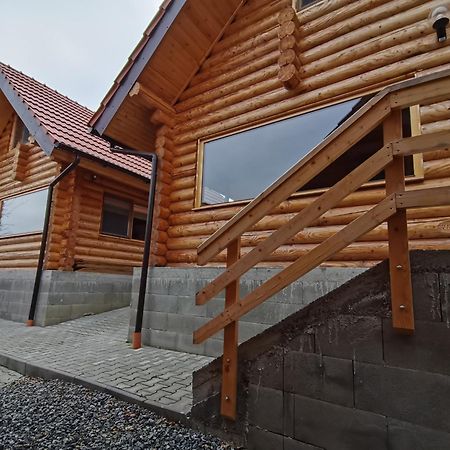 Long Rock Chalets Rimetea Exterior foto